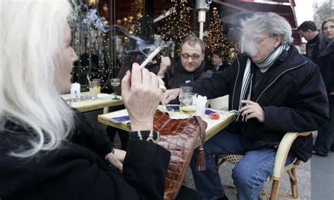 High cigarette prices are boosting black market purchases by French smokers ill-informed about safer alternatives.
